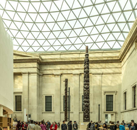 View of history museum, Londonのeditorial素材
