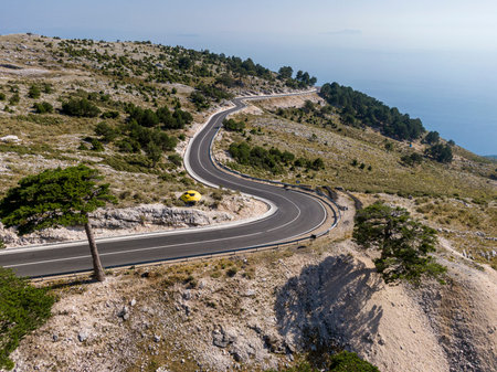Above Serpentine road in Albaniaの写真素材