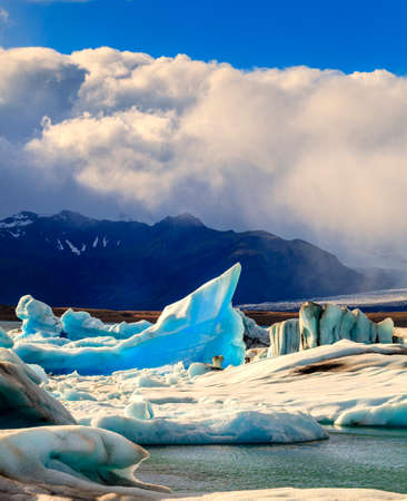 Icebergs floating in Jokulsarlon Lagoon by the southern coast of Icelandの写真素材