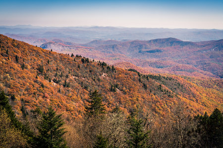 Scenic view of Smoky Mountains from Blue Ridge Parkway in North Carolina in fallの写真素材