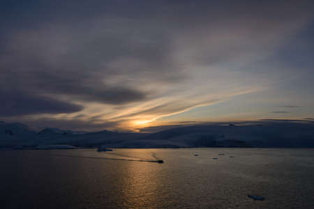 Beautiful AntarctiÑ seascapeの写真素材