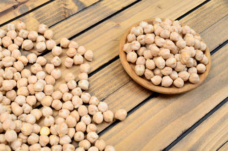 chickpea on wooden tableの写真素材