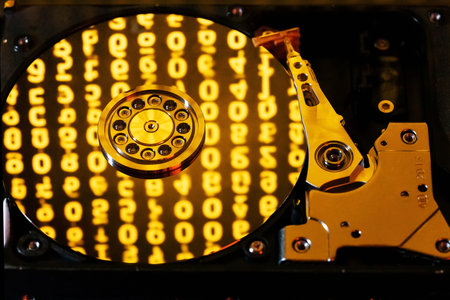 Read data on hard disk with spinning hard disk