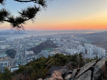 Seoul city skyline at sunset.の写真素材