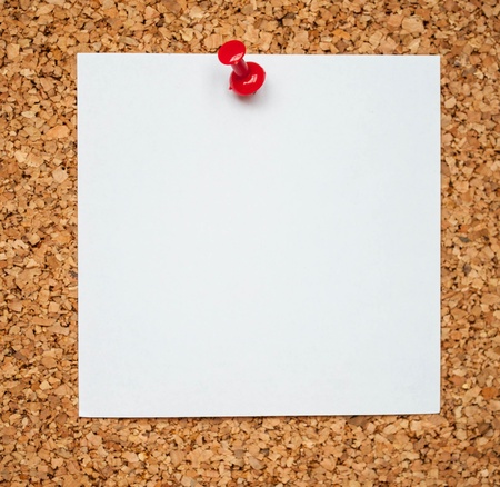 Blank memo paper on cork boardの写真素材