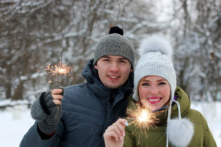 couple in  winterの写真素材