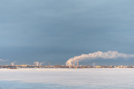 Winter landscape snow covered expanses. A park in the winter inの写真素材