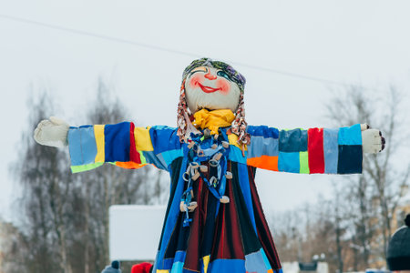 VICHUGA, RUSSIA - FEBRUARY 17, 2018: Scarecrow dolls for burning with fire at the traditional winter Russian celebration of the Maslenitsaのeditorial素材