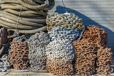Tying chains for sale