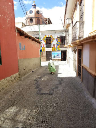 LA PAZ, BOLIVIA, DEC 2018: La Paz, Bolivia streets in city center on a bright summer dayのeditorial素材