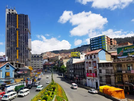 LA PAZ, BOLIVIA, DEC 2018: La Paz, Bolivia streets in city center on a bright summer dayのeditorial素材