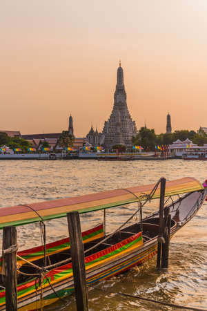 Famous Wat Arun or "Temple of Dawn", Bangkok travelの写真素材