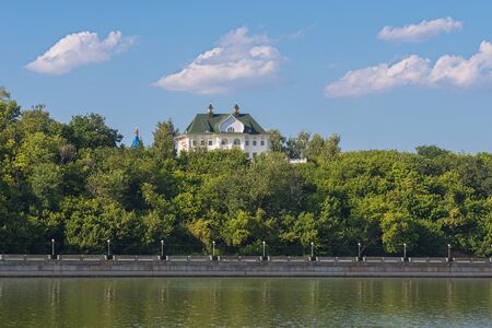 August 07, 2016: Photo of House of merchant Kadomcev. Cheboksary. Chuvashia. Russia.のeditorial素材