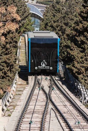 Baku, Azerbaijan - March 30, 2017. The passenger cable car to transport people in the highland Park city.のeditorial素材