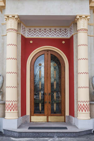 Russia, Moscow, all-Russian exhibition center - March 25, 2020; Beautiful pavilion door at the all-Russian exhibition center. Architecture of the Soviet period.のeditorial素材