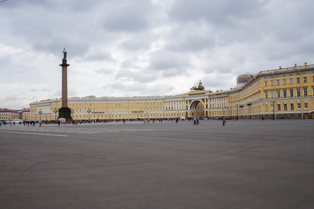 The General Staff building - a historic building, is located on the Palace Square in St. Petersburg, September 14, 2016, St. Petersburg, Russiaのeditorial素材