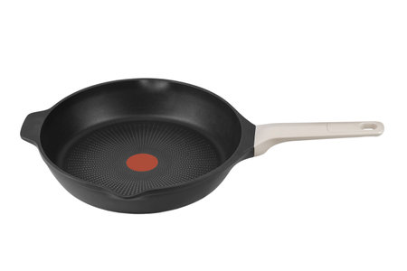 Modern empty cast frying pan with ceramic non-stick coating isolated on white background. Ð¡ookware kitchen tool.  File contains clipping path.の写真素材