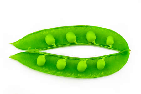 Green pea. Isolated on a white background.の写真素材