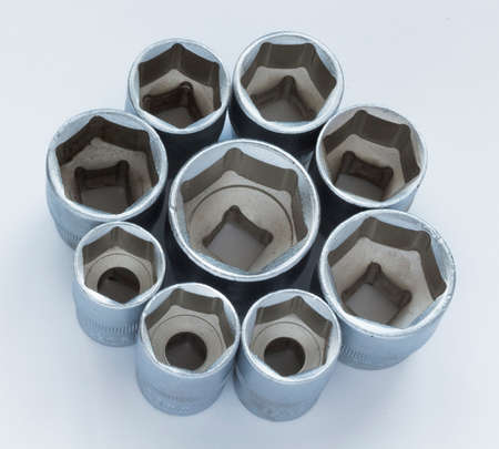 Interchangeable head to wrench keys for hexagon screws