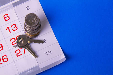 Keys and calendar. Purchase planning. The date the vehicle was purchased.の写真素材