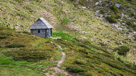 Mountain hut in valley. Carpathians, Europe. Beautiful mountain.の写真素材