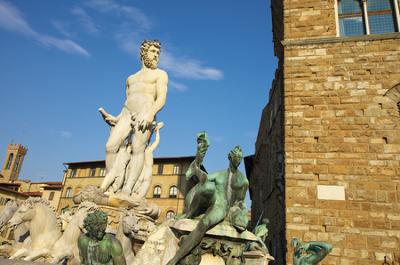 FLORENCE,IT - SEPTEMBER,9 2016 - Fountain of Neptune and Palazzo della Signoria in Florenceのeditorial素材