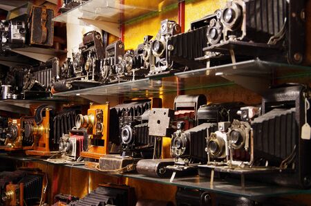 LONDON,UK - 01 DEC 2016 - Vintage cameras in Portobello Marketのeditorial素材