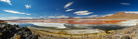 Laguna Colorada, Coloured Lagoon, takes it's colour from algae and it's populated by thousands of flamingos. Andean altiplano of Bolivia, South Americaの写真素材