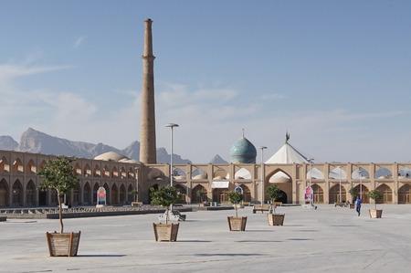 ISFAHAN, IRAN - OCTOBER 12, 2016: Panorama of Meydan-e Imam Ali on October 12, 2016 in Isfahan, Iranのeditorial素材