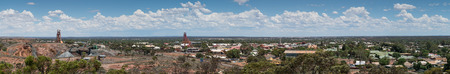 KALGOORLIE, AUSTRALIA - JANUARY 27, 2018: Panorama of the city of Kalgoorlie on January 27, 2018 in Western Australiaのeditorial素材