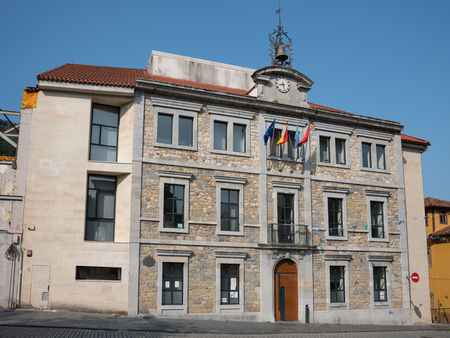 SALAS, SPAIN - AUGUST 20, 2018: Town hall in the city center of Salas during summer evening on August 20, 2018 in Asturias, Spainのeditorial素材