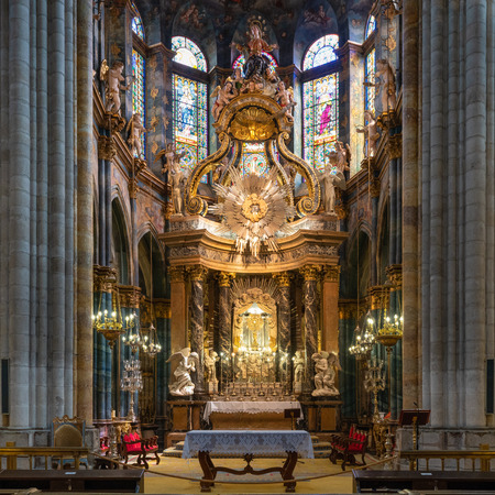 LUGO, SPAIN - AUGUST 28, 2018: View into the cathedral of Lugo on August 28, 2018 in Galicia, Spainのeditorial素材