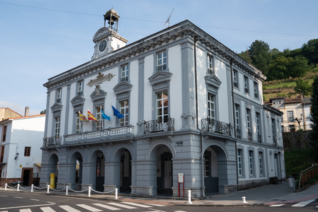 POLA DE ALLANDE, SPAIN - AUGUST 23, 2018: Town hall in the city center of Pola de Allande on August 23, 2018 in Spainのeditorial素材