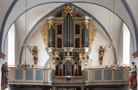 SCHMALLENBERG, GERMANY - JUNE 11, 2020: Organ of Parish Church St. Gertrudis on June 11, 2020 in Schmallenberg, Germanyのeditorial素材