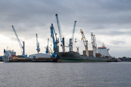 HAMBURG, GERMANY - OCTOBER 23, 2021: General Cargo Ship Chipolbrok Sun in the port of Hamburg in early morning light on October 23, 2021 in Germanyのeditorial素材