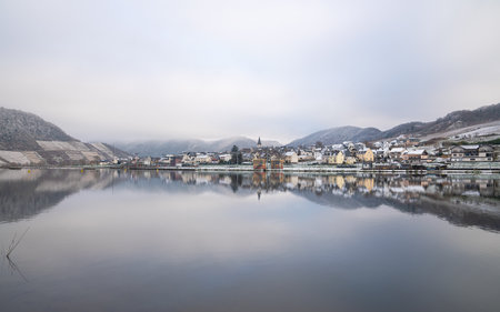 BRUTTIG-FANKEL, GERMANY - DECEMBER 17, 2022: Panoramic image of Bruttig-Fankel on a cold and foggy winter day on December 17, 2022 in Rhineland-Palatinate, Germanyのeditorial素材