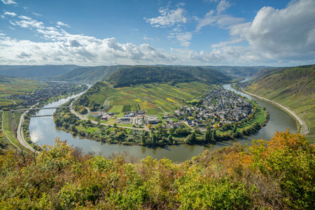 ERNST, GERMANY - OCTOBER 8, 2022: Panoramic image of Ernst with loop of Moselle river on October 8, 2022 in Germanyのeditorial素材