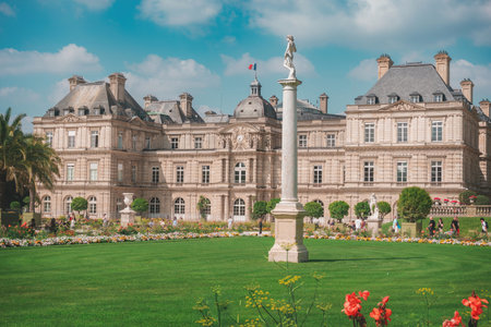Paris, France, August 16, 2025. The Luxembourg Gardens, colloquially known as the Jardin du SÃ©nat (Senate Gardens), are located in the 6th arrondissement. A beautiful view on a hot summer day.の写真素材