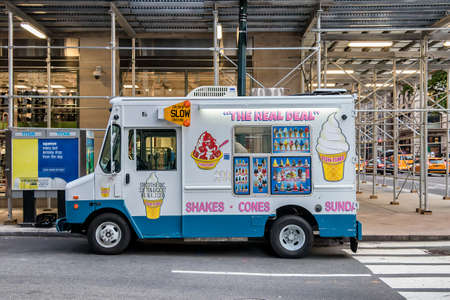 New York City, USA - June 12, 2017: Vintage ice cream truck in New York Cityのeditorial素材