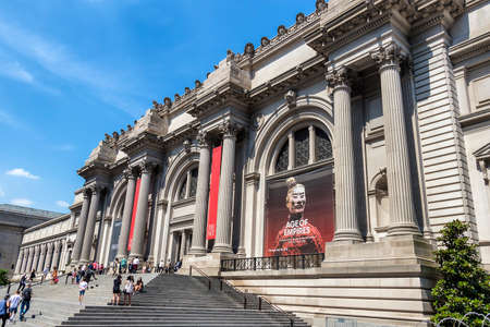 New York City, USA - June 13, 2017: Facade of The Metropolitan Museum of Art, New Yorkのeditorial素材