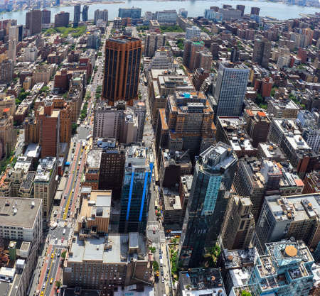 Aerial view of traffic and street activity in Manhattan, New York Cityのeditorial素材