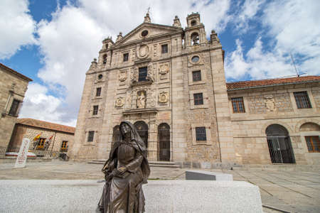 Avila, Spain - September 9, 2017: Image of Santa Teresa de JesÃºs in front of The church - convent of Santa Teresa. Building built in the birthplace, dedicated to the order of the Discalced Carmelitesのeditorial素材