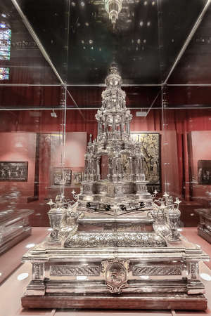 Avila, Spain - September 9, 2017: The custody that is taken in the Corpus Christi procession of The Cathedral of the Savior (Catedral de Cristo Salvador)のeditorial素材