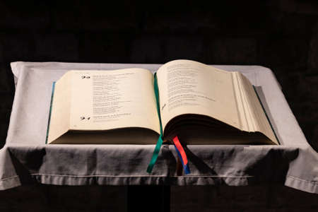 Holy Bible open with text in Catalanのeditorial素材