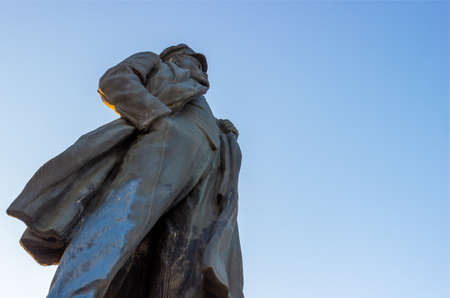 Krasnoyarsk, Russia - June 21, 2021: Monument to Lenin against blue sky background. Sculptor Veniamin Pinchuk. The monument was erected in 1970 on Revolution Square in Krasnoyarskのeditorial素材