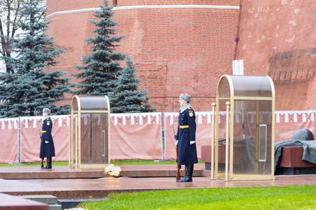 Moscow, Russia - 12 November, 2022: Military guard of honor at the Tomb of the Unknown Soldier at the Eternal Flame in the Alexander Garden.のeditorial素材