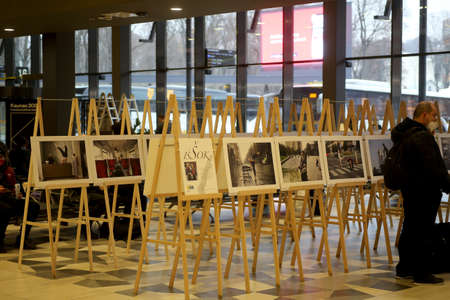 When galleries and exhibition halls were closed during the pandemic, photojournalist Algimantas Barzdzius organized a photography exhibition in the waiting area of Kaunas bus station.のeditorial素材