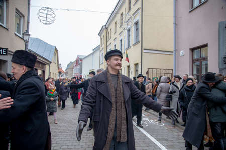 Street theater performance "Signatories go to take photos" The event was dedicated to the 104th anniversary of the restoration of the Lithuanian state and the 100th anniversary of the establishment of the Kedainiai Regional Museum. Kedainiai 02 16 2022のeditorial素材