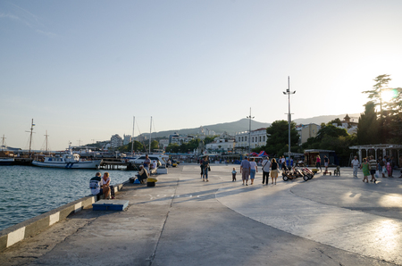 Vacationers on the embankment. Yalta, Crimeaのeditorial素材