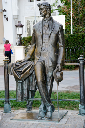 The sculpture "The Lady with the Dog and Chekhov" on the seafront of Yalta. Crimea.のeditorial素材
